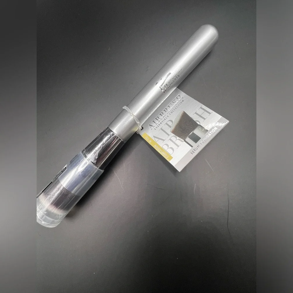 IT Cosmetics Serum Foundation Brush